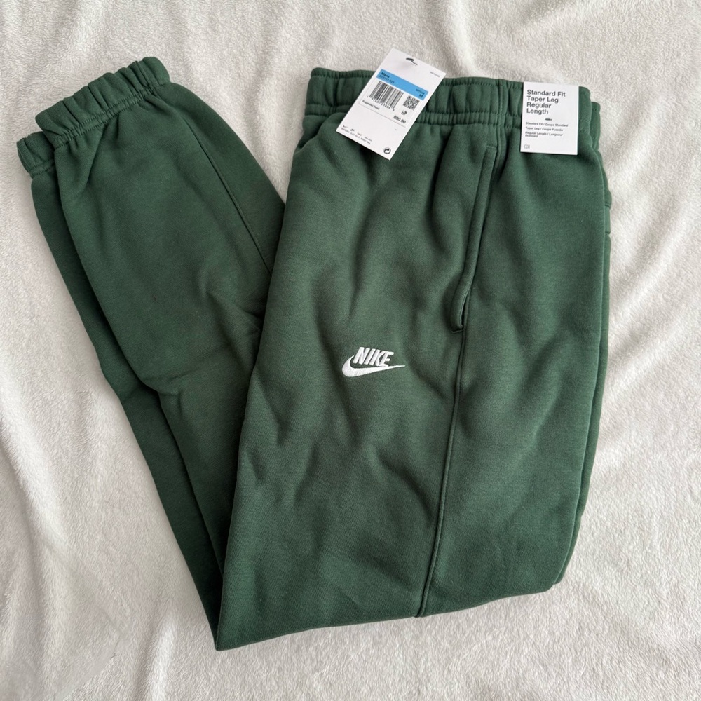 Nike Men's Green Sweatpants